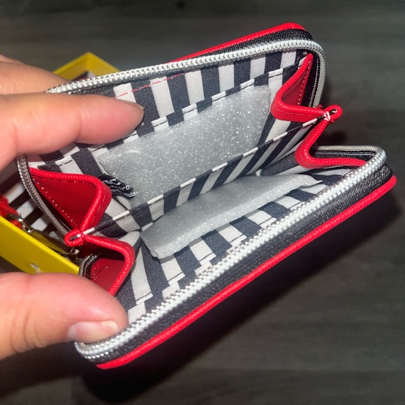 Marc Tetro Red Dog Print Women's Wallet - Picture 4 of 6